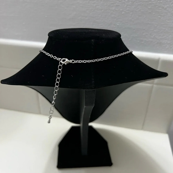 NEW Mom of Girls Necklace Mothers Day Gift - Picture 3 of 3